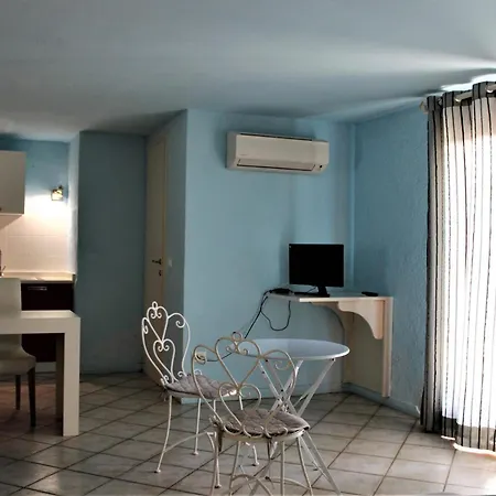 Les Oliviers 3* Porto Azzurro