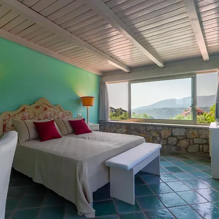 Apartahotel Les Oliviers Porto Azzurro