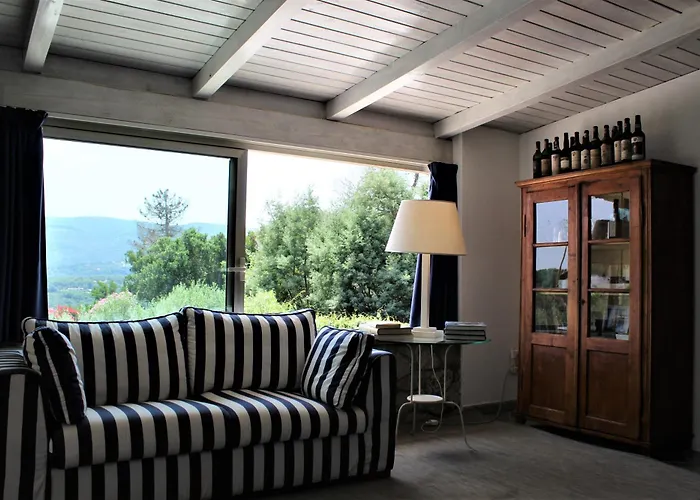 Les Oliviers アパートホテル