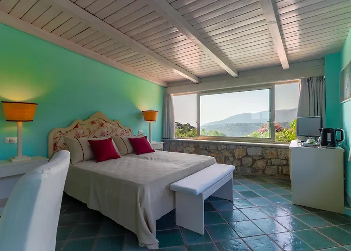 アパートホテル Les Oliviers ポルト・アッズッロ