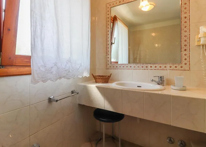 Les Oliviers アパートホテル ポルト・アッズッロ