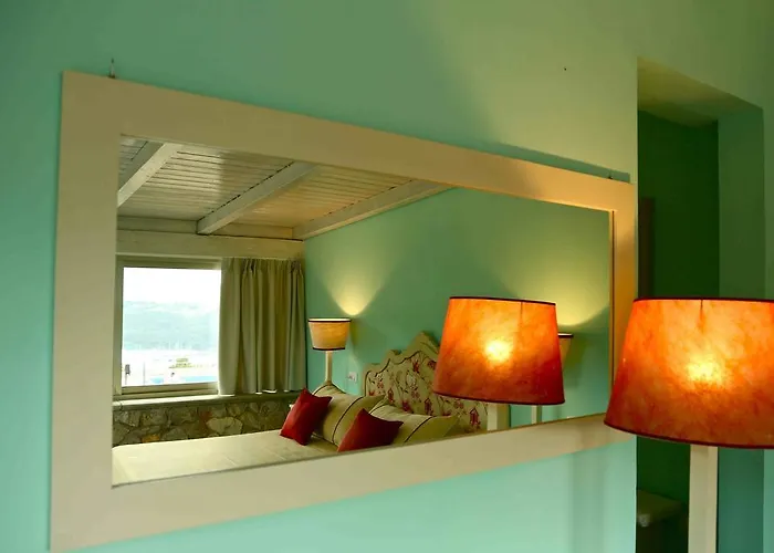 Les Oliviers ポルト・アッズッロ